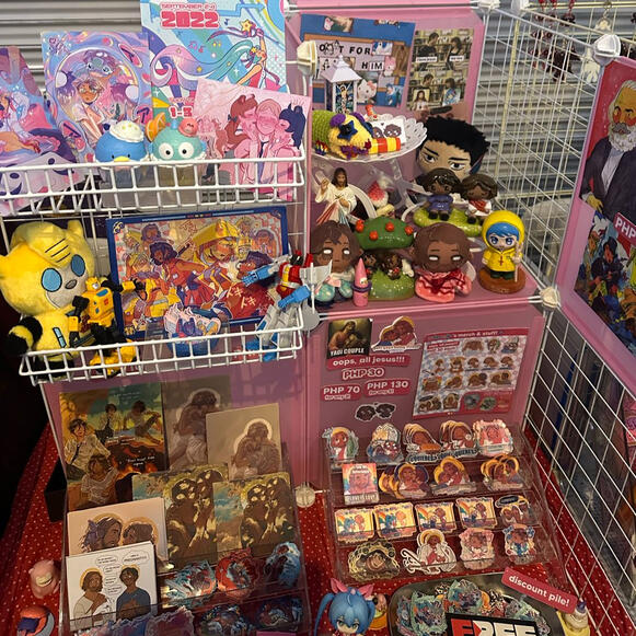 merch table &amp; setup